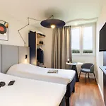 Ibis En Champagne Hotel 3*