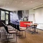 Ibis En Champagne Hotel 3*