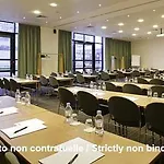 Hotel Ibis En Champagne