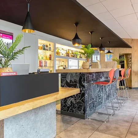 Ibis En Champagne Hotel 3*