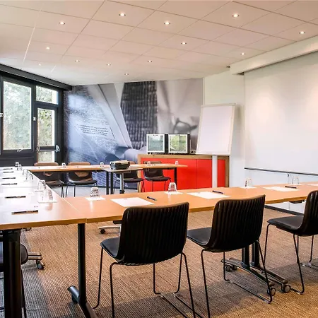 Hotel Ibis En Champagne