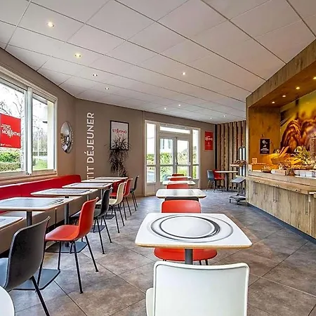Ibis En Champagne Szálloda 3*