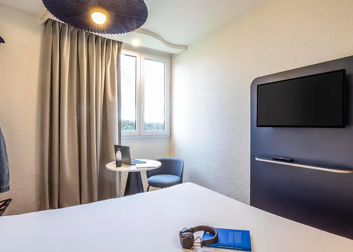 Szálloda Ibis En Champagne 3*