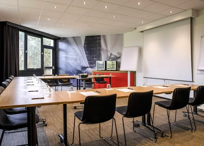 Szálloda Ibis En Champagne