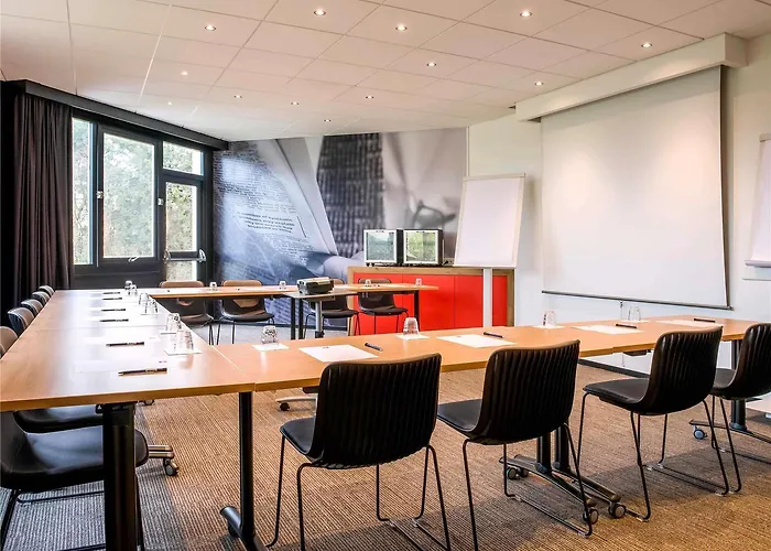 Szálloda Ibis En Champagne 3*